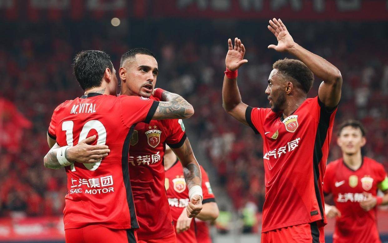 皇冠官方-包含亚冠倒计时，马德里竞技今晚战术微调，细节引发关注，球迷炸锅，数据趋势出现新变化的词条